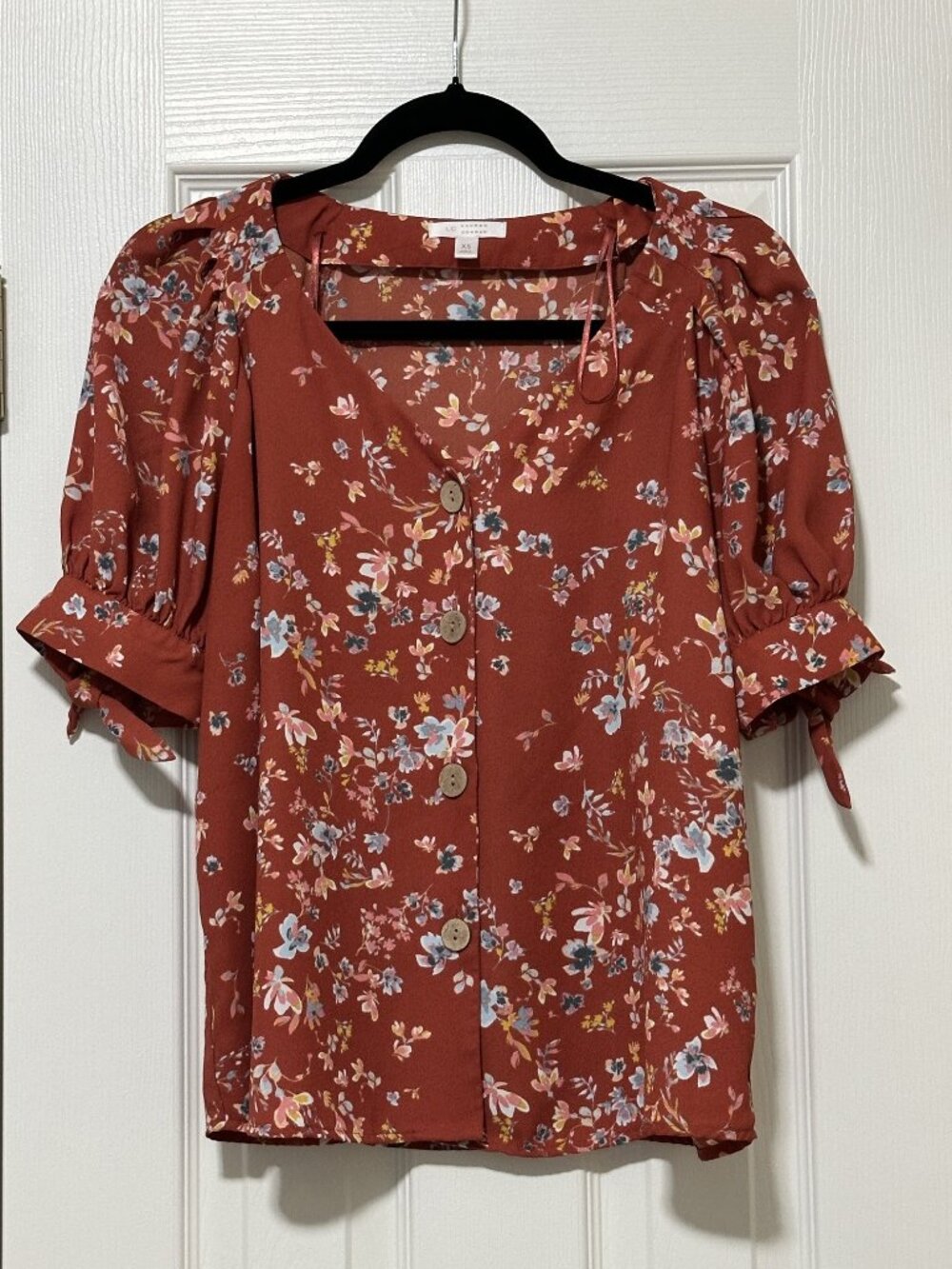 LC LAUREN CONRAD Puff Sleeve Button Down Floral Print Blouse Burnt Orange XS